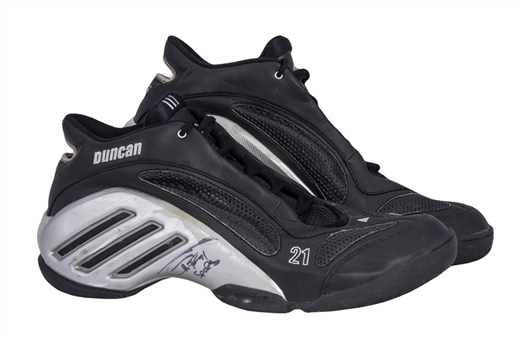 2005 Tim Duncan Game Used & Dual Signed Sneakers (MEARS & JSA)
